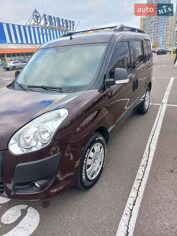 Мінівен Fiat Doblo 2012 в Києві
