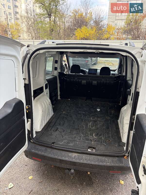 Вантажний фургон Fiat Doblo 2012 в Черкасах