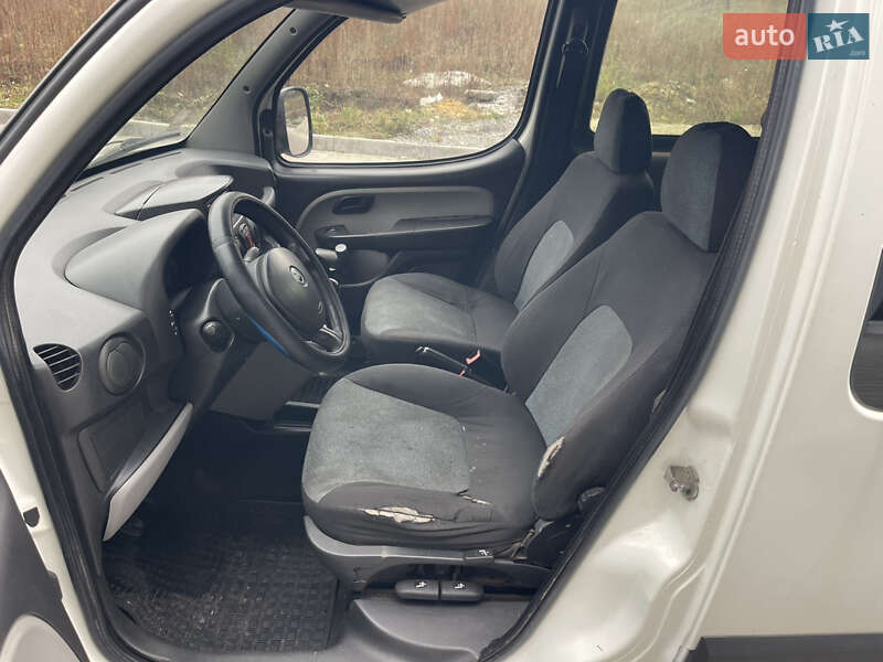 Мінівен Fiat Doblo 2007 в Рівному фото 10 Мінівен Fiat Doblo 2007 в Рівному