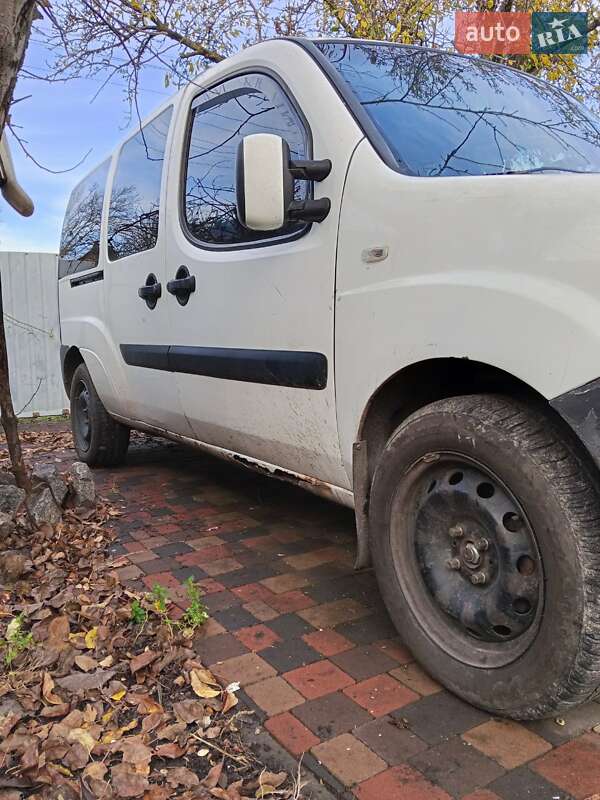 Минивэн Fiat Doblo 2007 в Семеновке