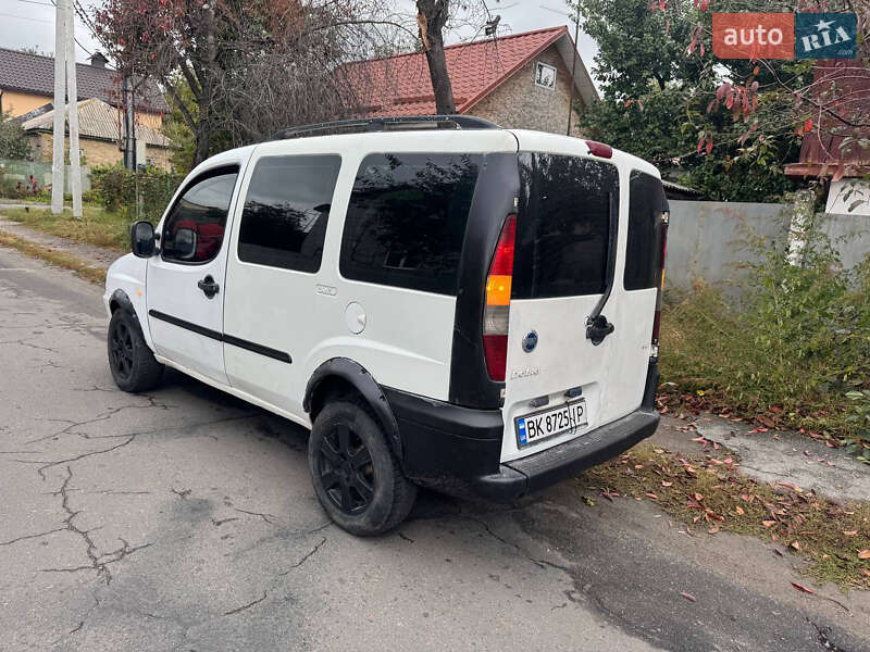 Мінівен Fiat Doblo 2005 в Києві