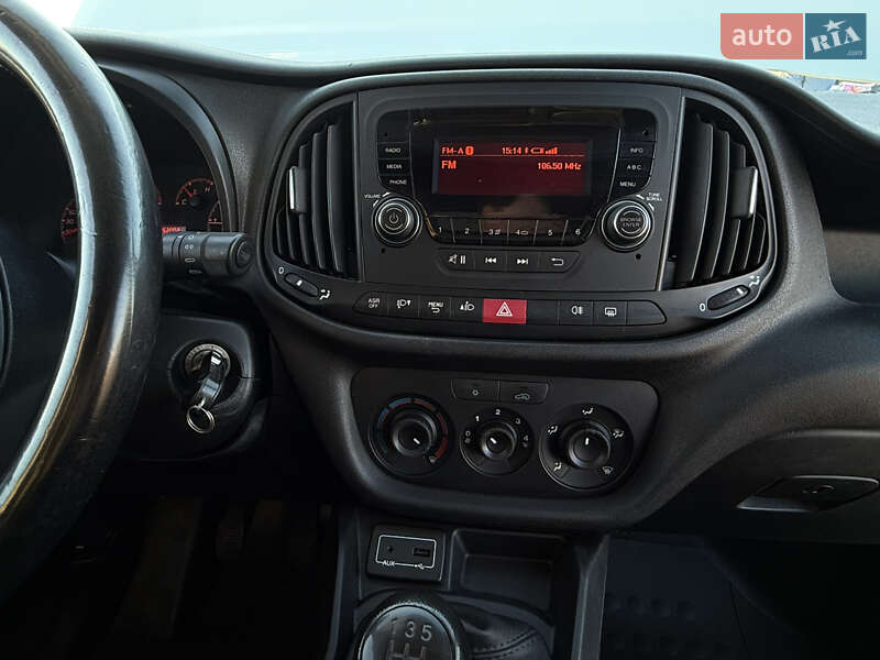 Мікроавтобус вантажний (до 3,5т) Fiat Doblo 2017 в Києві