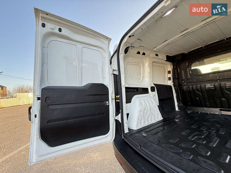 Мікроавтобус вантажний (до 3,5т) Fiat Doblo 2017 в Києві