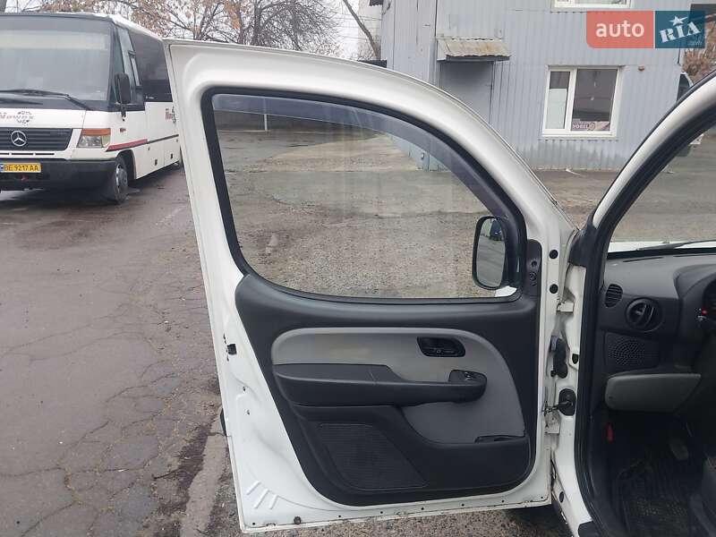 Минивэн Fiat Doblo 2007 в Николаеве