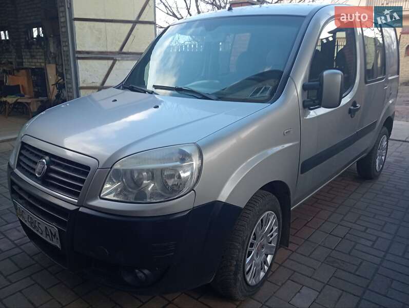 Мінівен Fiat Doblo 2007 в Нововолинську