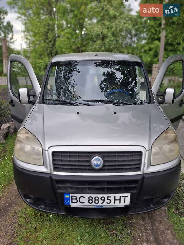 Мінівен Fiat Doblo 2006 в Пустомитах