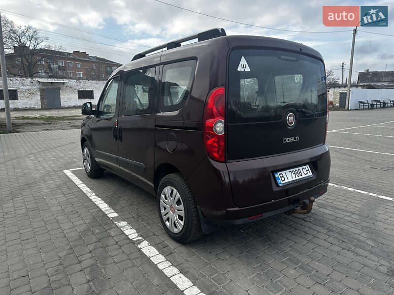 Минивэн Fiat Doblo 2011 в Полтаве