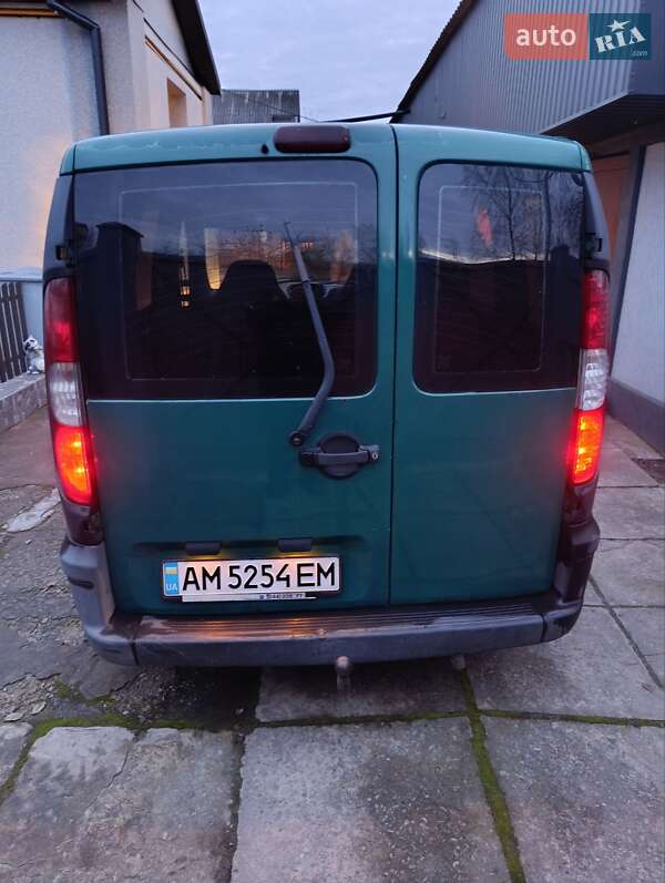 Минивэн Fiat Doblo 2006 в Пулинах