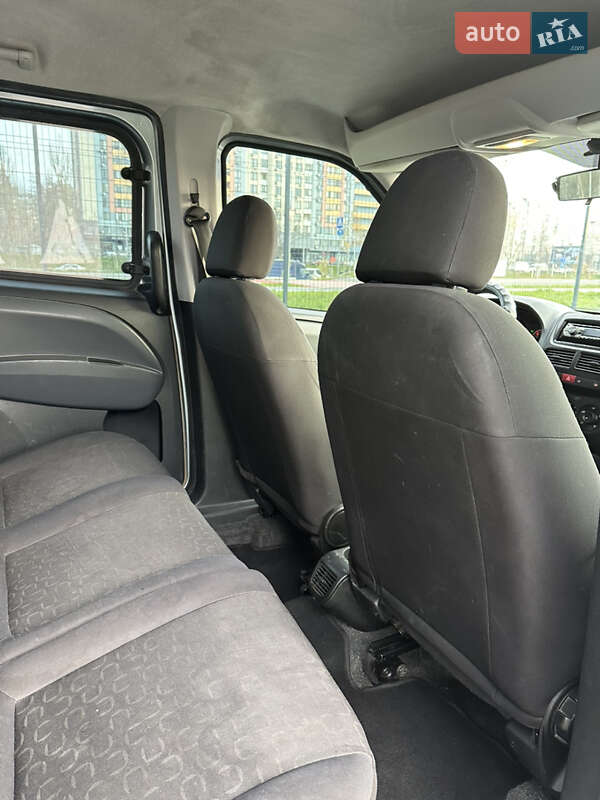 Мінівен Fiat Doblo 2012 в Києві