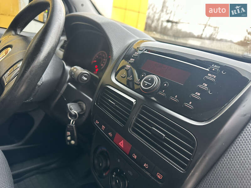 Мінівен Fiat Doblo 2011 в Полтаві
