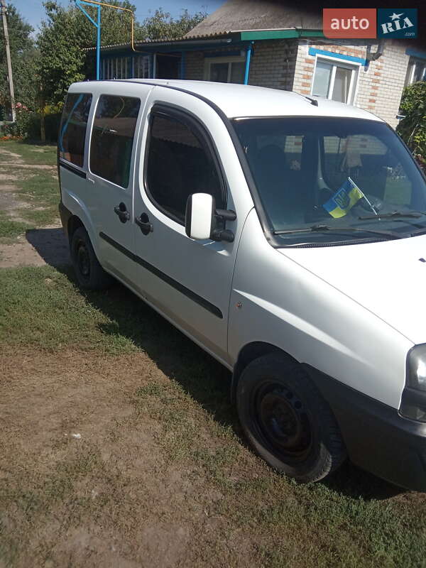 Мінівен Fiat Doblo 2005 в Ромнах