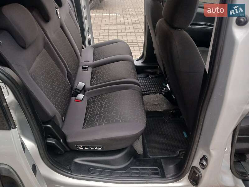 Мінівен Fiat Doblo 2012 в Черкасах фото 14 Мінівен Fiat Doblo 2012 в Черкасах