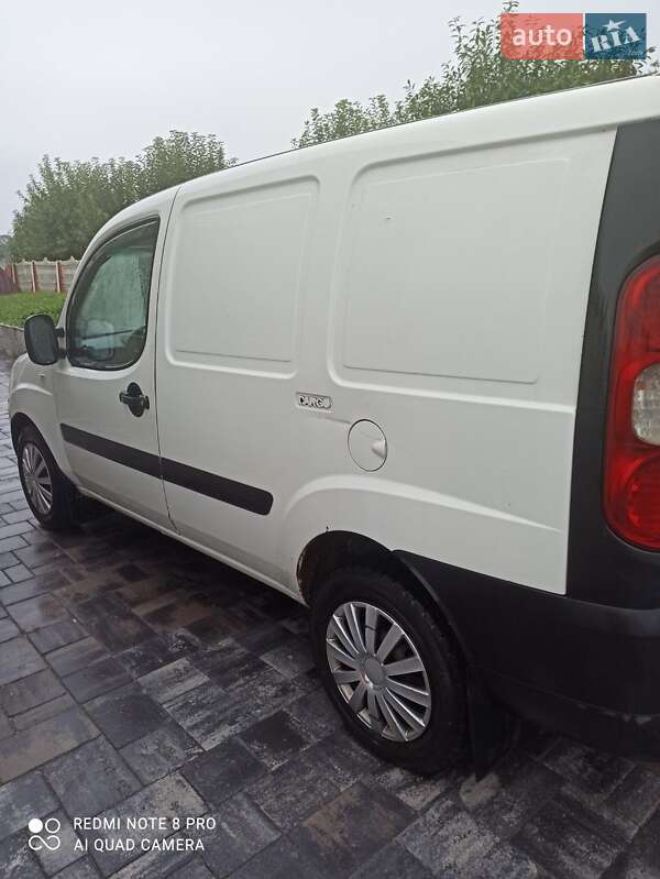 Грузовой фургон Fiat Doblo 2005 в Ровно
