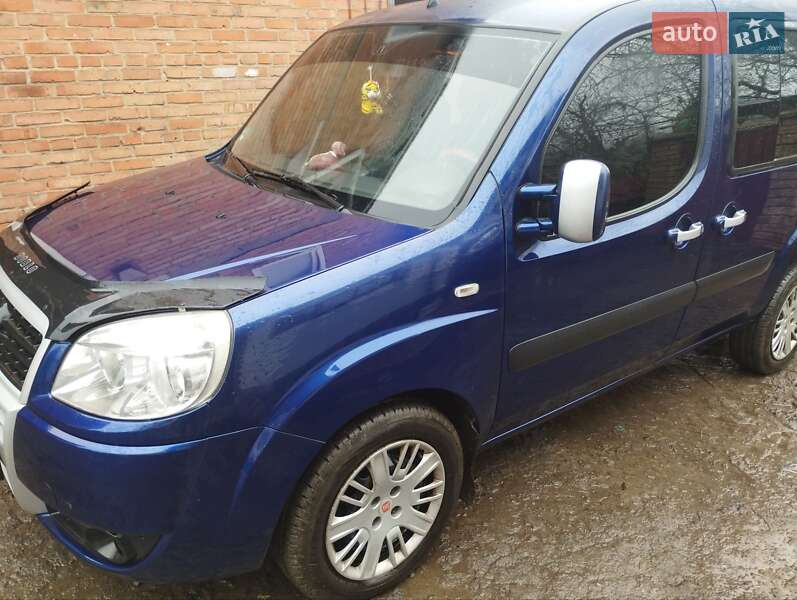 Минивэн Fiat Doblo 2007 в Литине