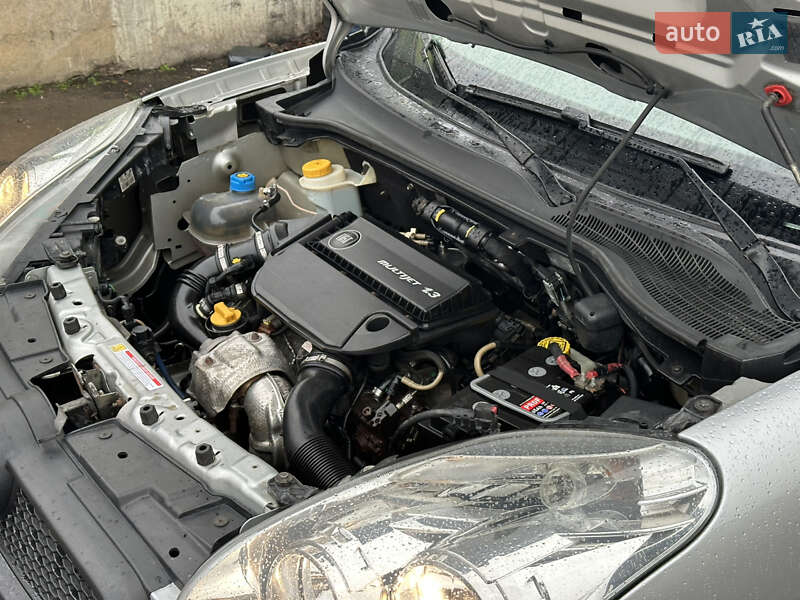 Мінівен Fiat Doblo 2011 в Миколаєві фото 39 Мінівен Fiat Doblo 2011 в Миколаєві