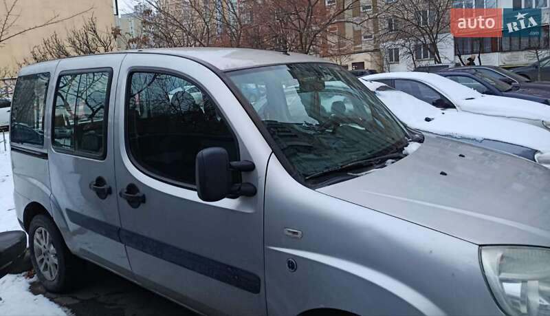 Минивэн Fiat Doblo 2007 в Киеве