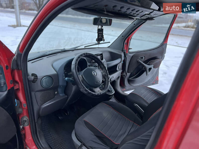 Минивэн Fiat Doblo 2004 в Виннице