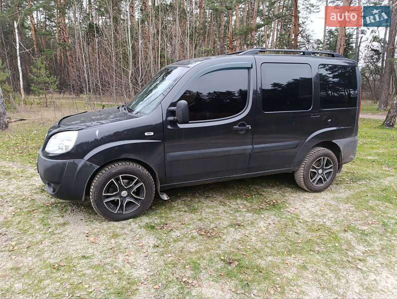 Минивэн Fiat Doblo 2009 в Черкассах