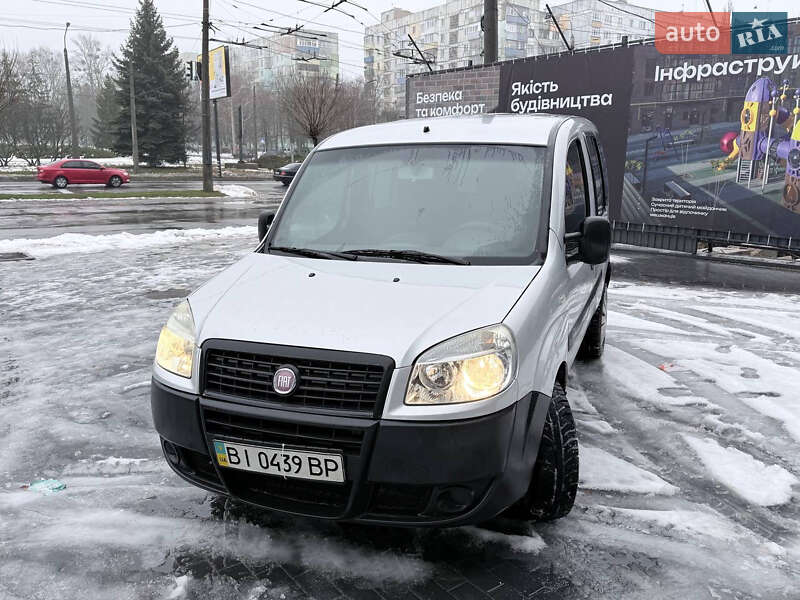 Минивэн Fiat Doblo 2011 в Полтаве фото 2 Минивэн Fiat Doblo 2011 в Полтаве