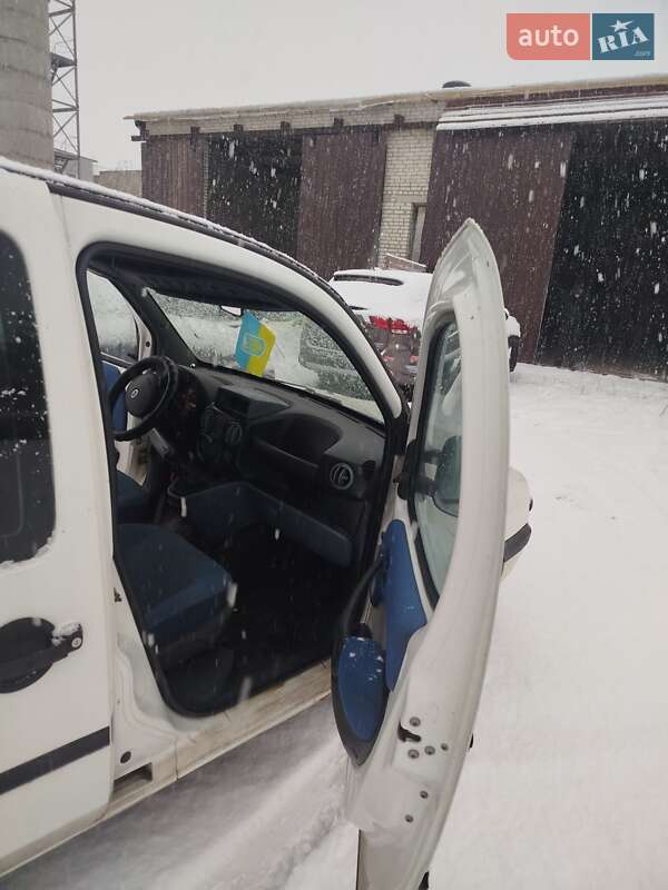 Минивэн Fiat Doblo 2005 в Ладыжине