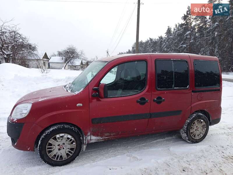 Минивэн Fiat Doblo 2006 в Дубно