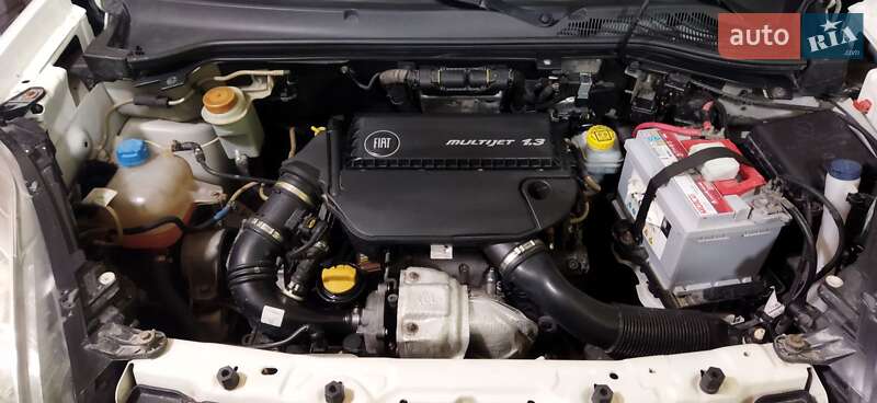 Грузовой фургон Fiat Doblo 2012 в Бродах