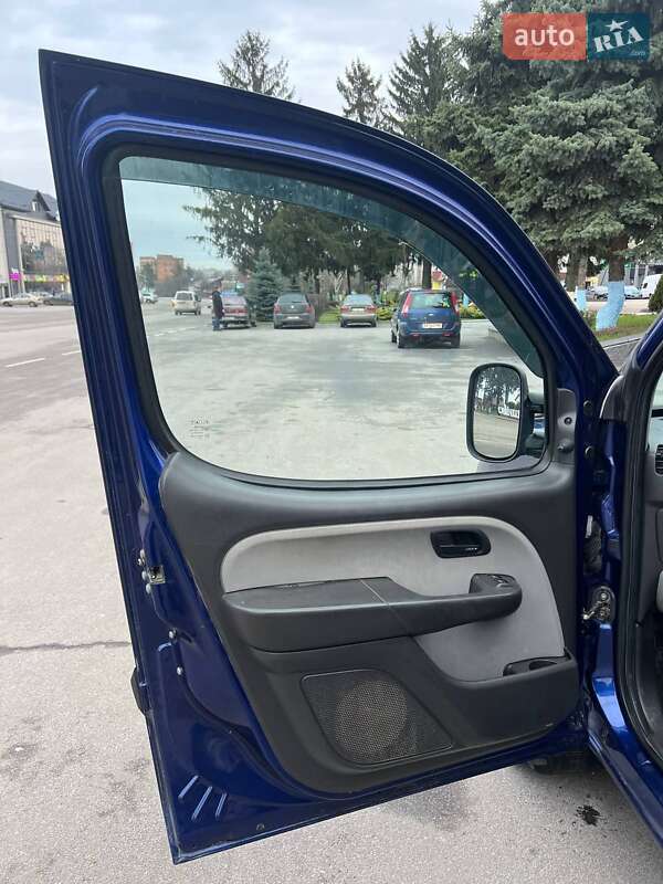 Минивэн Fiat Doblo 2008 в Калиновке