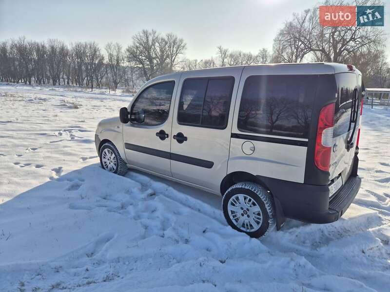 Минивэн Fiat Doblo 2012 в Ямполе