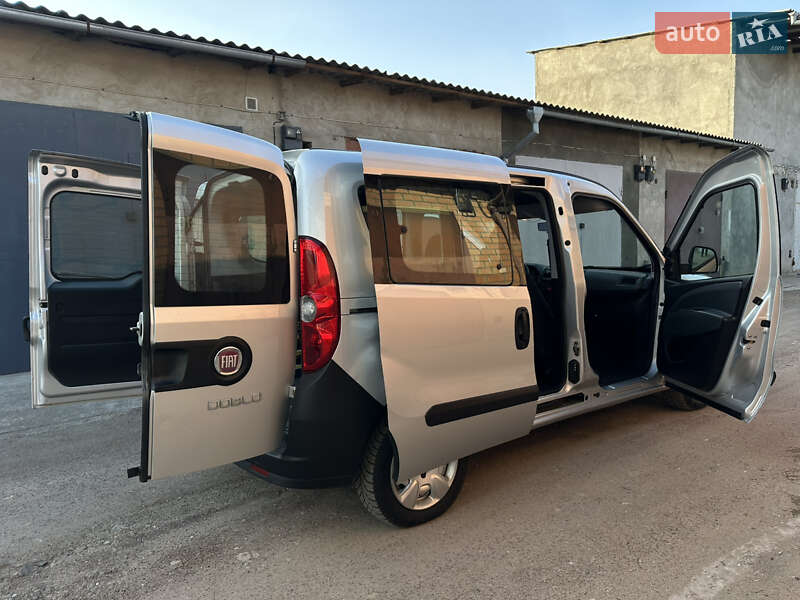 Минивэн Fiat Doblo 2011 в Николаеве