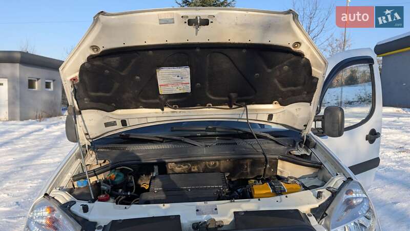 Минивэн Fiat Doblo 2007 в Косове фото 32 Минивэн Fiat Doblo 2007 в Косове