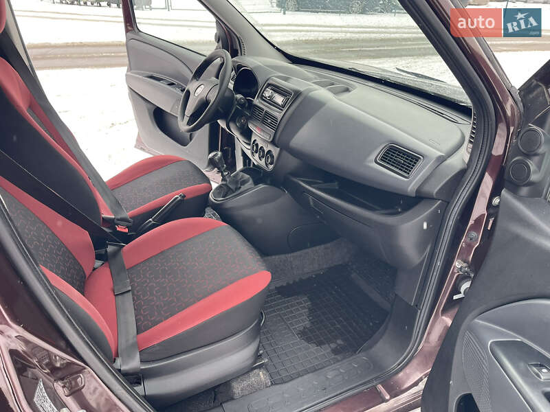 Минивэн Fiat Doblo 2012 в Киеве фото 10 Минивэн Fiat Doblo 2012 в Киеве