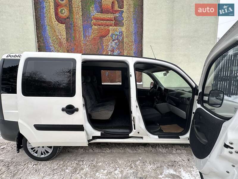 Мінівен Fiat Doblo 2006 в Рівному фото 3 Мінівен Fiat Doblo 2006 в Рівному
