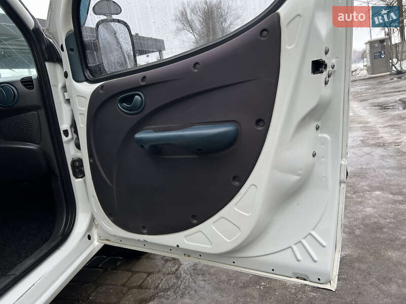 Минивэн Fiat Doblo 2002 в Львове