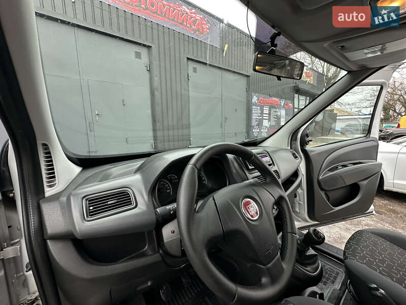 Минивэн Fiat Doblo 2011 в Николаеве