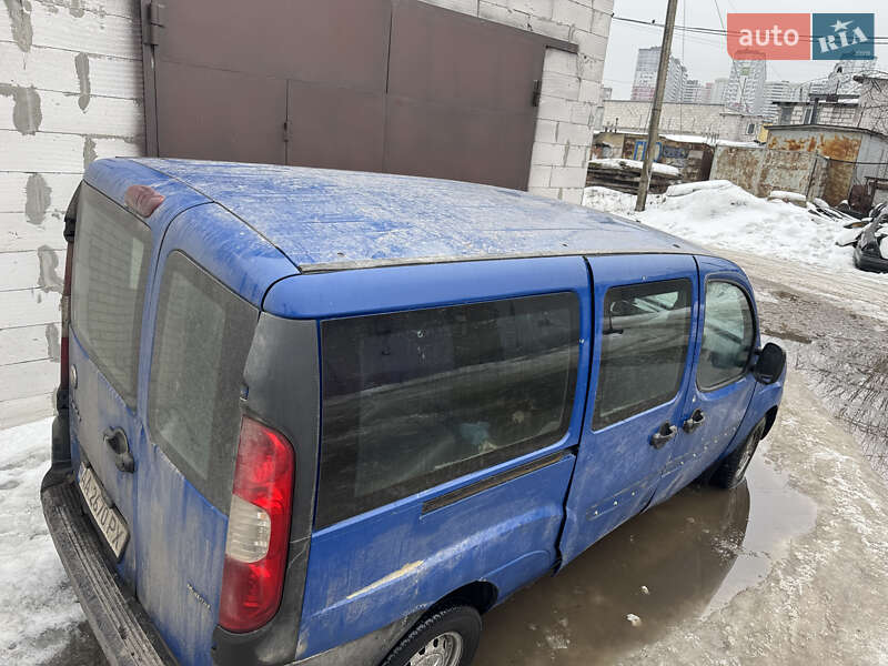 Минивэн Fiat Doblo 2008 в Киеве