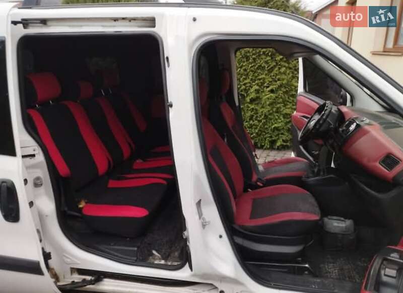 Минивэн Fiat Doblo 2010 в Воловце
