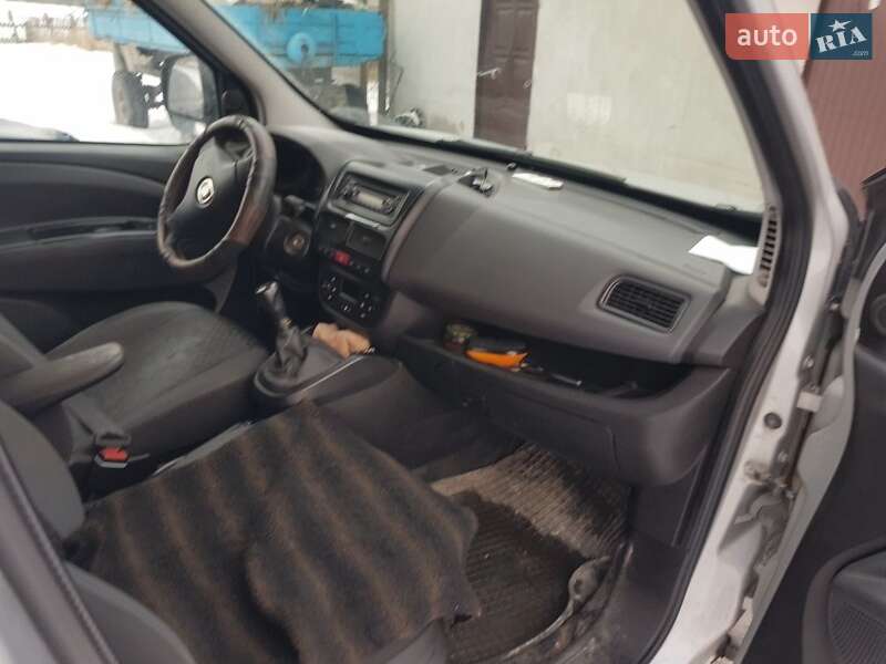 Минивэн Fiat Doblo 2011 в Барановке фото Минивэн Fiat Doblo 2011 в Барановке