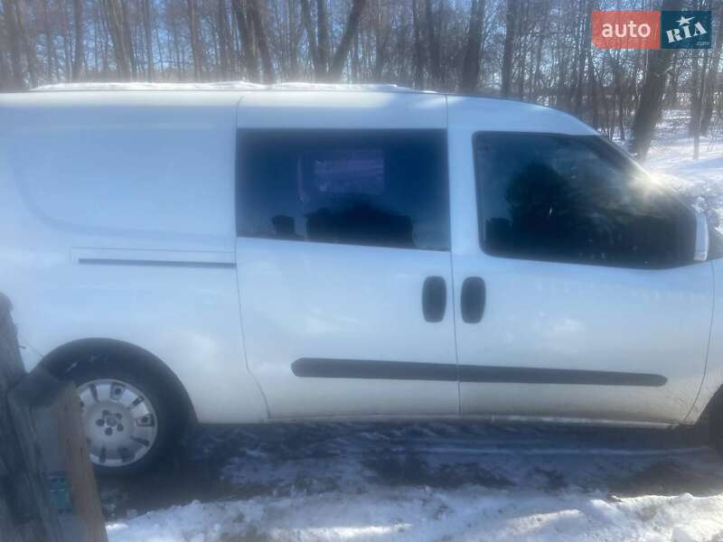 Грузопассажирский фургон Fiat Doblo 2012 в Луцке фото 8 Грузопассажирский фургон Fiat Doblo 2012 в Луцке