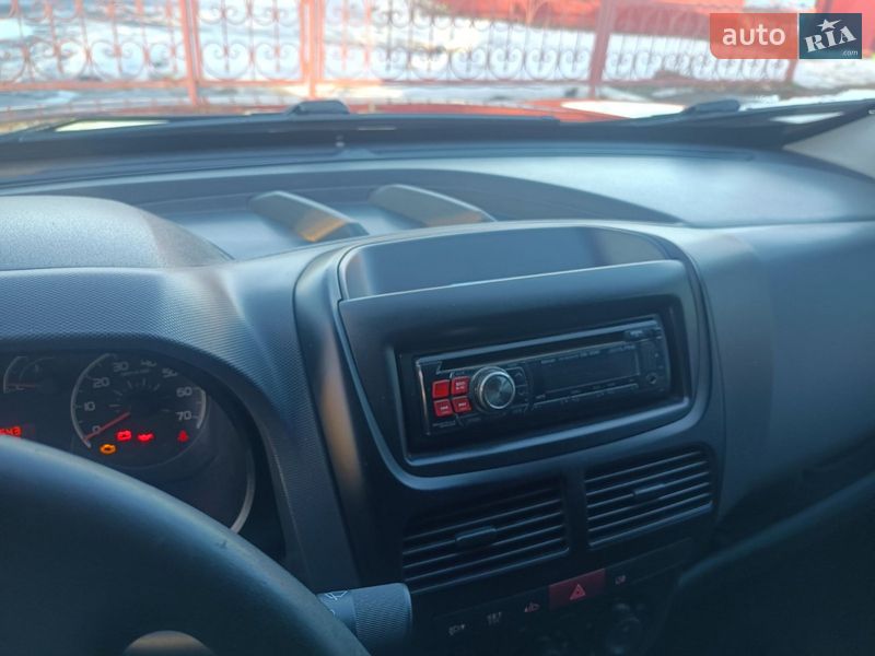 Вантажний фургон Fiat Doblo 2012 в Києві фото 18 Вантажний фургон Fiat Doblo 2012 в Києві