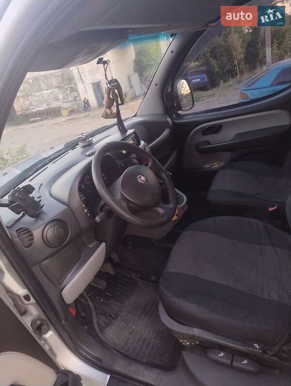 Минивэн Fiat Doblo 2009 в Пятихатках