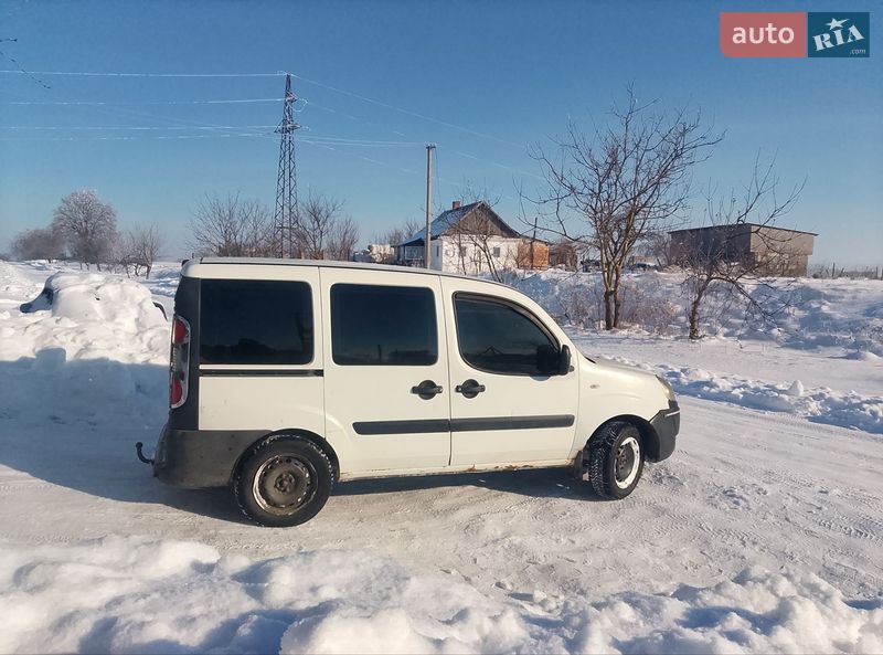 Минивэн Fiat Doblo 2006 в Ровно