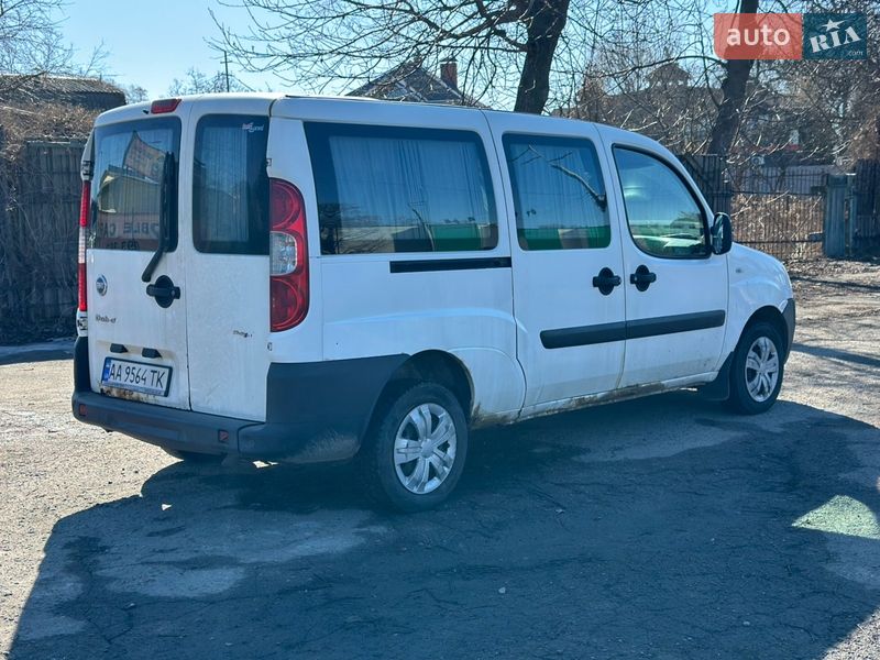 Минивэн Fiat Doblo 2007 в Киеве