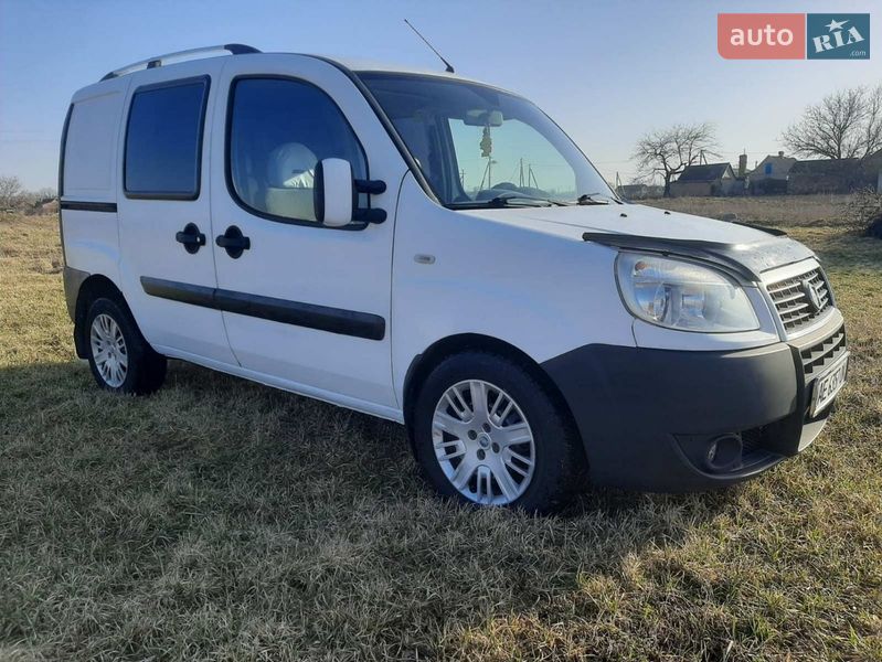 Минивэн Fiat Doblo 2008 в Запорожье