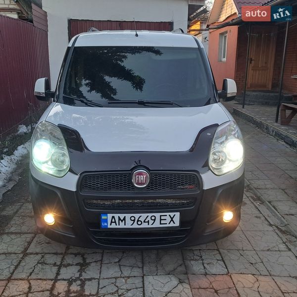 Минивэн Fiat Doblo 2010 в Радомышле