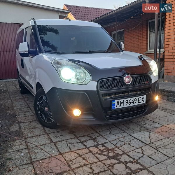 Минивэн Fiat Doblo 2010 в Радомышле