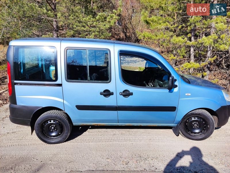 Минивэн Fiat Doblo 2007 в Киеве