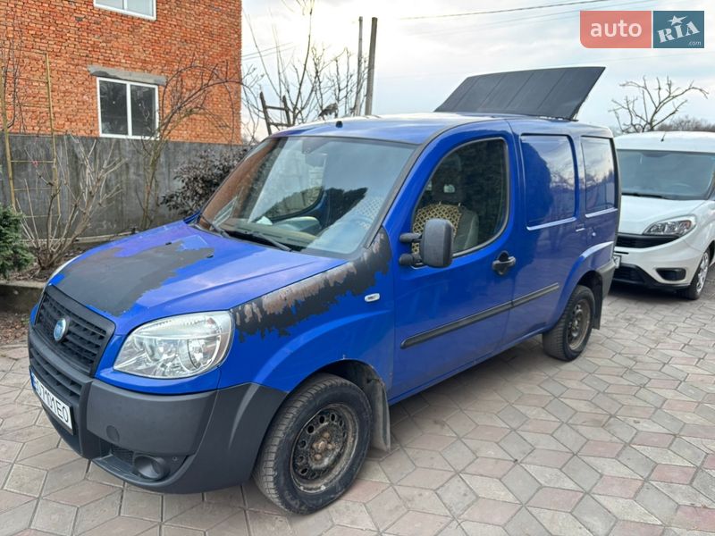Вантажний фургон Fiat Doblo 2005 в Борщеві