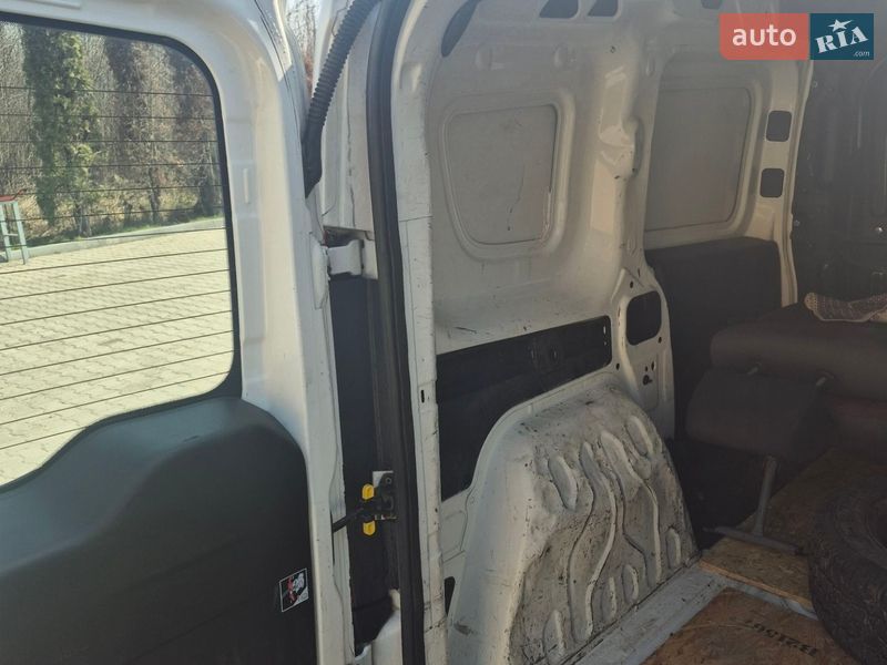 Грузовой фургон Fiat Doblo 2013 в Ивано-Франковске фото 3 Грузовой фургон Fiat Doblo 2013 в Ивано-Франковске