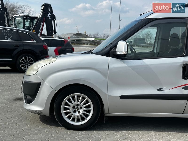 Минивэн Fiat Doblo 2011 в Львове