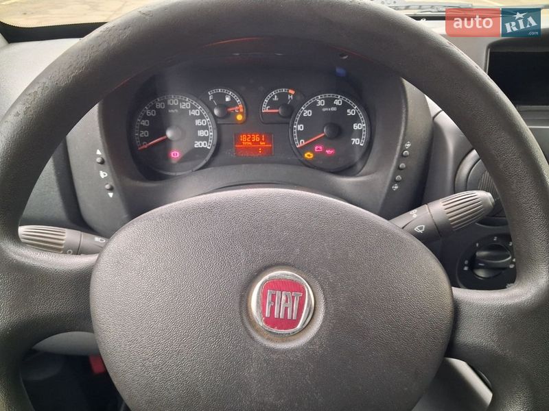 Вантажний фургон Fiat Doblo 2012 в Києві